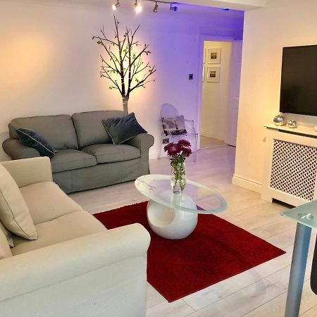 *Beachfront*- Stylish, Spacious +Private Courtyard Brighton Eksteriør billede
